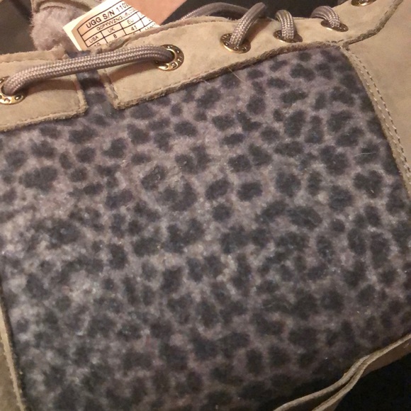 Ugg Adirondack Boot- Gray Leopard! - Picture 16 of 16